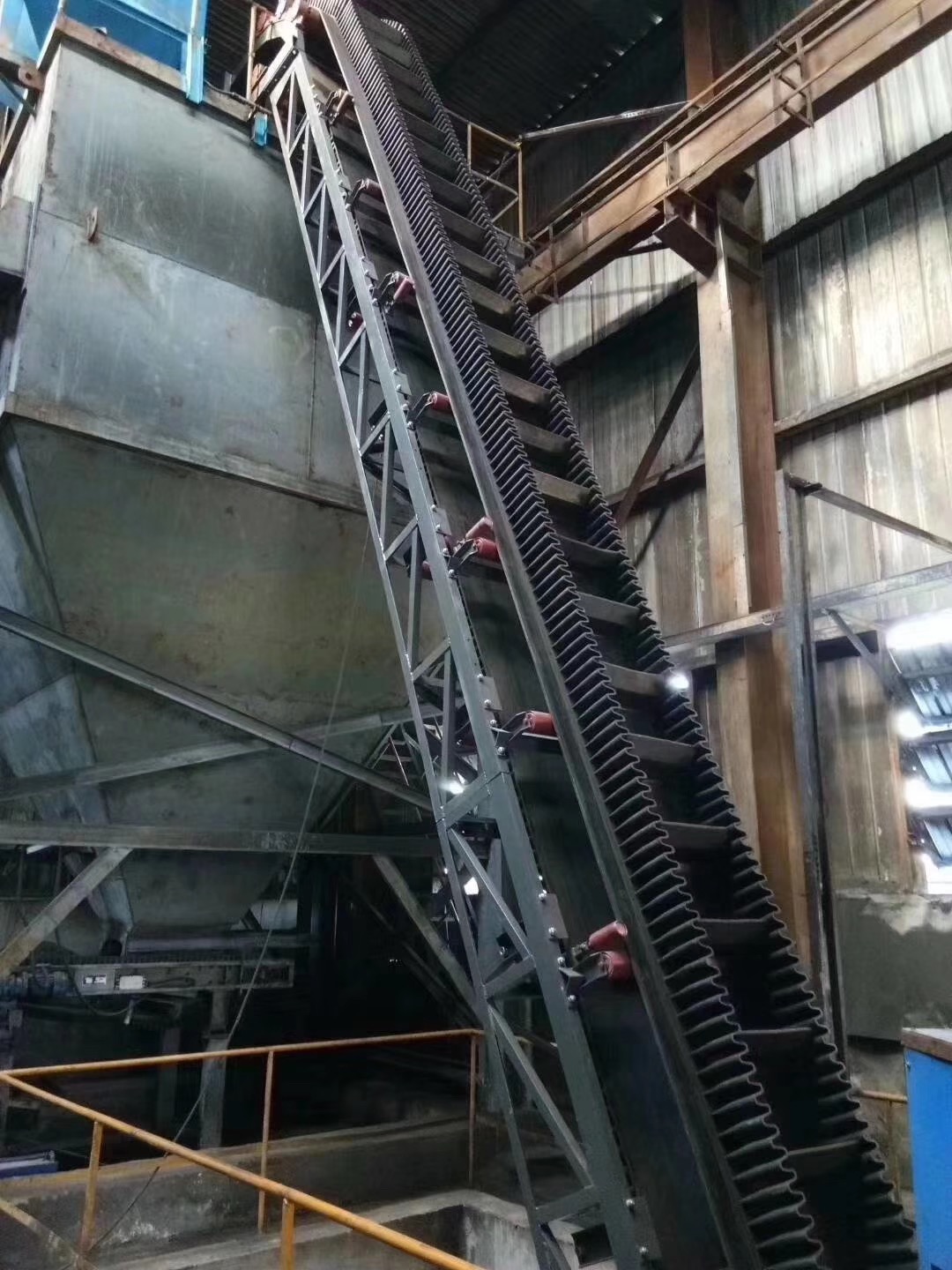 steep angle rubber conveyor belts