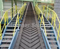 Chevron profile conveyor belts