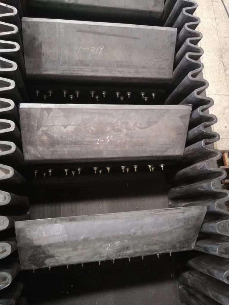Monster belting | FR fire resistant sidewall conveyor belt for coal mining