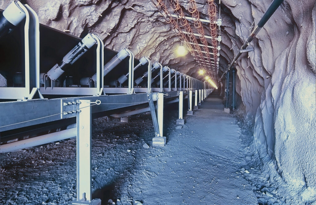 Monster belting | EP300 4ply Conveyor Belts used in copper mine